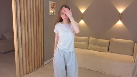 my name is Nika online show from 11-25-25, 04:18