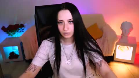 Snapshot of monicalowes chatting on 07-15-26, 07:57 monicalowes online show from 07-15-26, 07:57