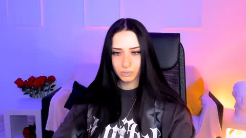 Snapshot of monicalowes chatting on 07-22-26, 06:49 monicalowes online show from 07-22-26, 06:49