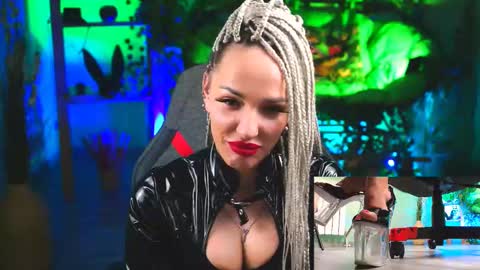 Monika online show from 02-28-25, 12:20