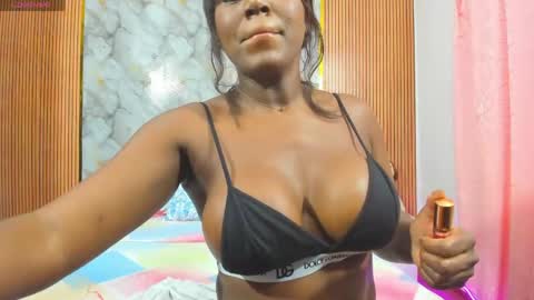 Snapshot of monicaroux chatting on 03-26-26, 02:55 online show from 03-26-26, 02:55
