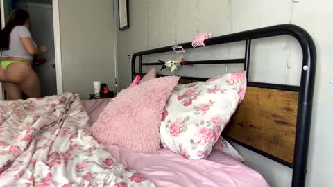 Monica online show from 12-12-24, 04:37