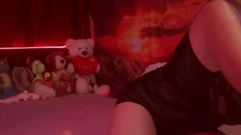 Snapshot of monicutex chatting on 09-12-25, 01:17 Monika    online show from 09-12-25, 01:17