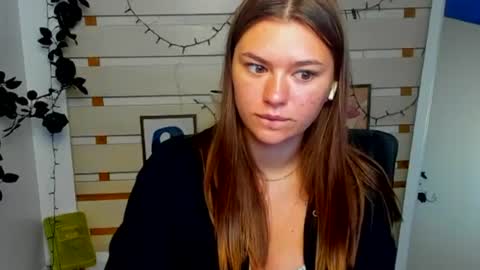 Snapshot of monika_youu chatting on 06-23-26, 06:33 Monika online show from 06-23-26, 06:33