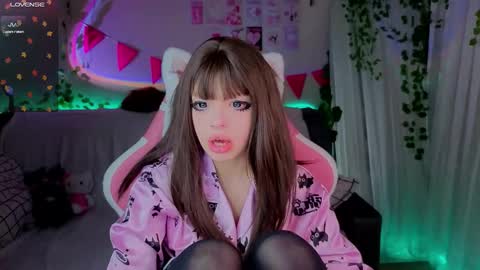 Monika online show from 12-16-25, 04:39