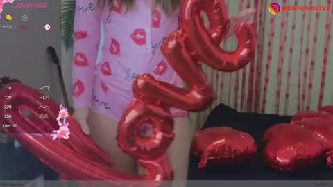 Monika online show from 02-18-25, 05:09