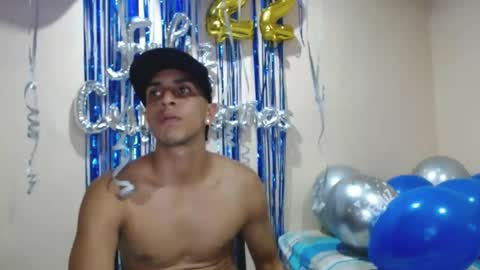 Snapshot of monkey_uchiha77 chatting on 09-13-25, 12:21 simon dice online show from 09-13-25, 12:21