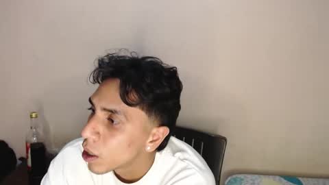 Snapshot of monkey_uchiha77 chatting on 09-21-25, 12:23 simon dice online show from 09-21-25, 12:23