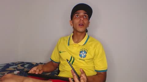 Snapshot of monkey_uchiha77 chatting on 12-01-25, 11:10 simon dice online show from 12-01-25, 11:10