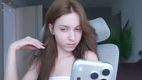 Mary online show from 07-30-26, 05:39