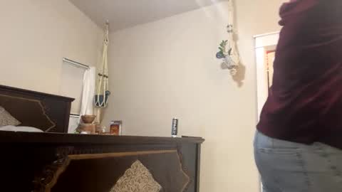 Monroe online show from 01-31-25, 04:03