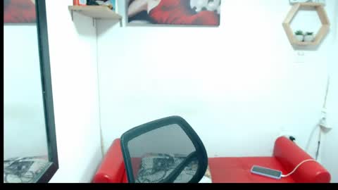monserrat_diva online show from 05-19-26, 09:21