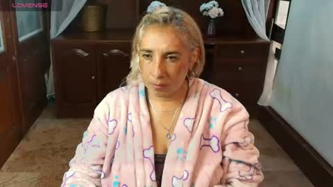 Snapshot of monserratgray chatting on 07-01-26, 12:51 MONSERRAT online show from 07-01-26, 12:51