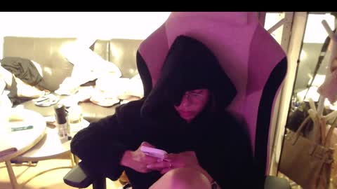 ELYSE A SIMPLE GIRL online show from 12-09-24, 11:47