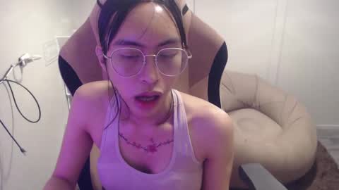 ELYSE A SIMPLE GIRL online show from 01-26-25, 01:25