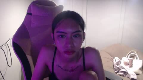 ELYSE A SIMPLE GIRL online show from 02-18-25, 09:21