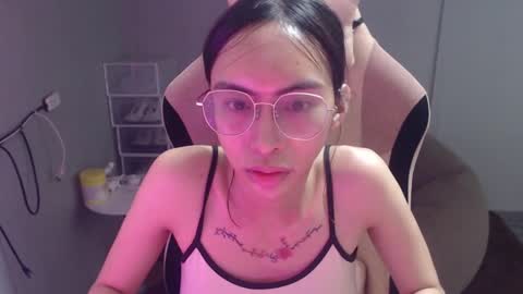 ELYSE A SIMPLE GIRL online show from 02-20-25, 01:08