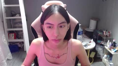 ELYSE A SIMPLE GIRL online show from 12-21-25, 10:33