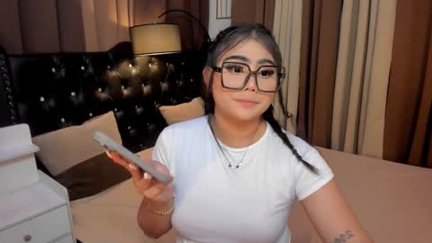 Snapshot of monstrouscockdivaontop chatting on 01-09-25, 04:49 Ruthie online show from 01-09-25, 04:49