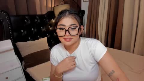 Snapshot of monstrouscockdivaontop chatting on 01-14-25, 03:32 Ruthie online show from 01-14-25, 03:32