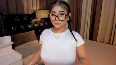 Snapshot of monstrouscockdivaontop chatting on 01-26-25, 03:25 Ruthie online show from 01-26-25, 03:25