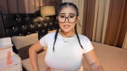 Snapshot of monstrouscockdivaontop chatting on 02-02-25, 02:27 Ruthie online show from 02-02-25, 02:27