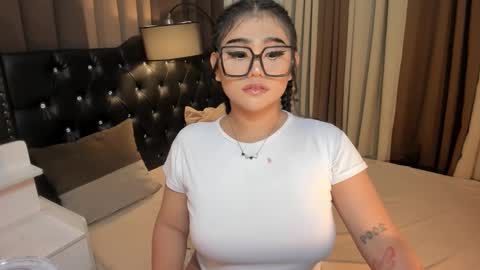 Snapshot of monstrouscockdivaontop chatting on 02-19-25, 11:04 Ruthie online show from 02-19-25, 11:04