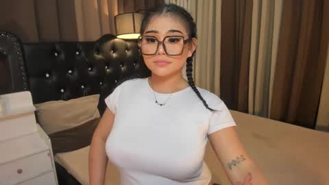 Snapshot of monstrouscockdivaontop chatting on 03-05-25, 03:29 Ruthie online show from 03-05-25, 03:29