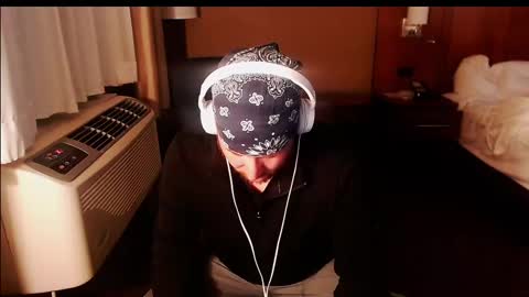 Kingalby817 online show from 03-04-25, 05:11