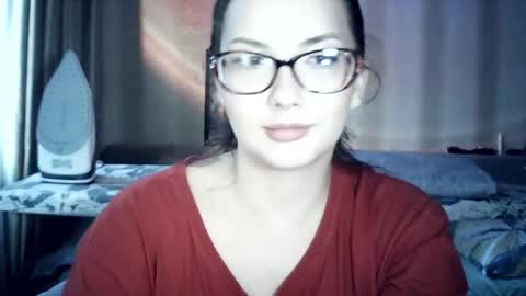 moodiemira online show from 06-05-26, 04:13