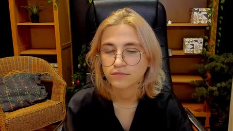 Katrin online show from 12-11-24, 03:35