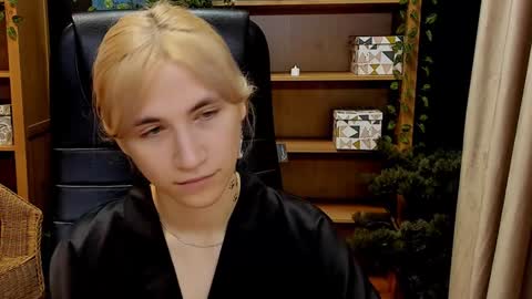 Katrin online show from 12-14-24, 09:02