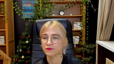 Katrin online show from 12-18-24, 09:08