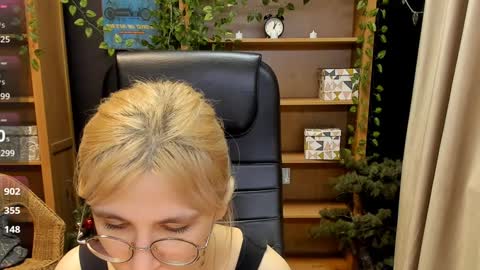 Katrin online show from 12-22-24, 01:55