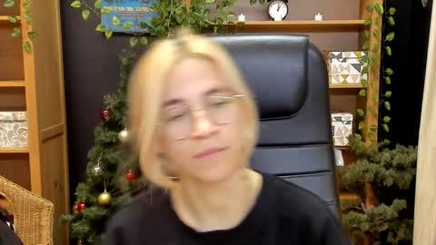 Katrin online show from 12-23-24, 04:06