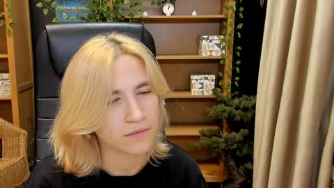 Katrin online show from 12-23-24, 07:09