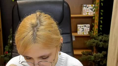 Katrin online show from 12-26-24, 12:25