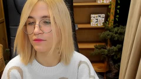 Katrin online show from 12-26-24, 03:27