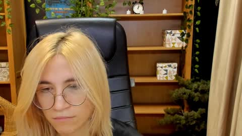 Katrin online show from 12-26-24, 09:15