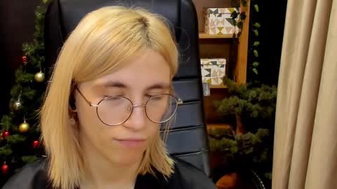 Katrin online show from 12-27-24, 12:18