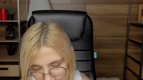 Katrin online show from 12-28-24, 05:14