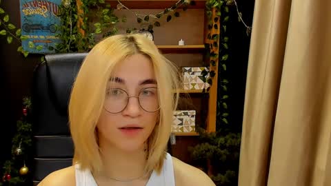 Katrin online show from 12-30-24, 04:19