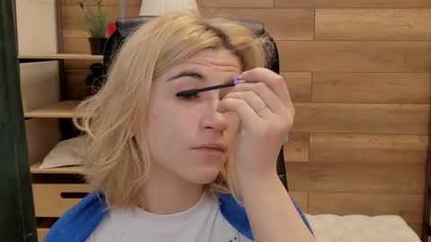 Katrin online show from 01-02-25, 07:18