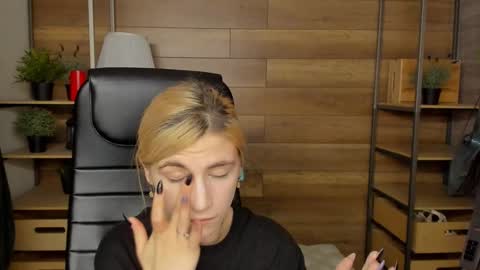 Katrin online show from 01-23-25, 08:13