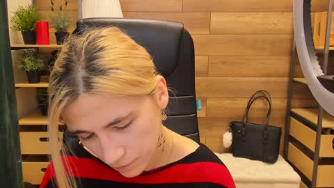 Katrin online show from 01-27-25, 10:38