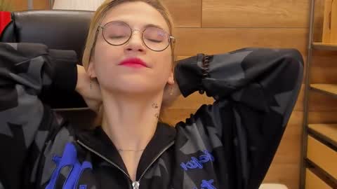 Katrin online show from 02-12-25, 09:11