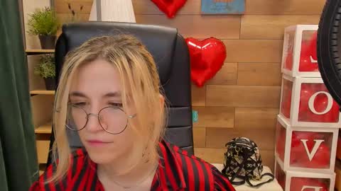 Katrin online show from 02-18-25, 03:54