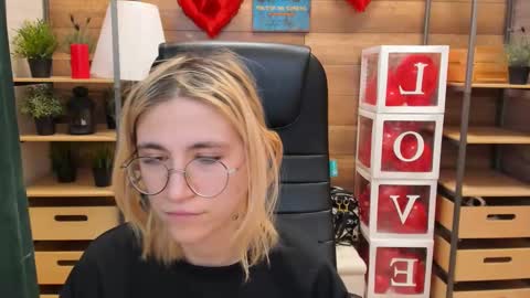 Katrin online show from 02-22-25, 07:14