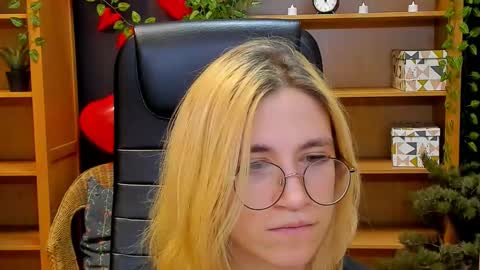 Katrin online show from 02-24-25, 04:27