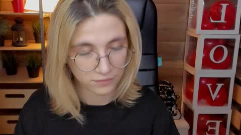 Katrin online show from 03-01-25, 02:15